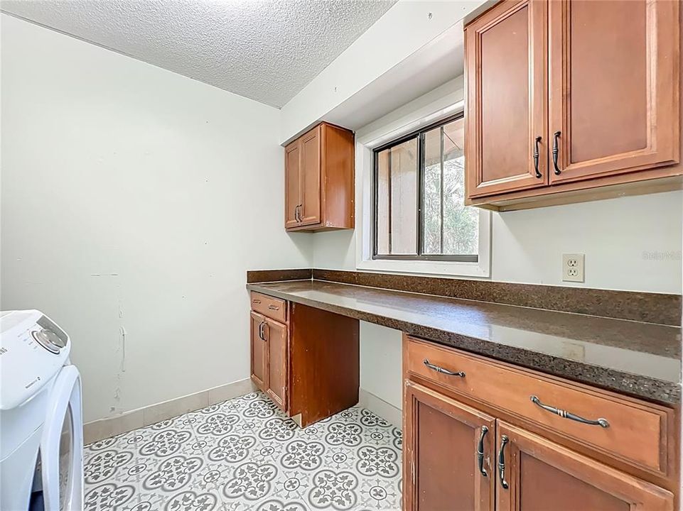 For Sale: $190,000 (2 beds, 2 baths, 1143 Square Feet)