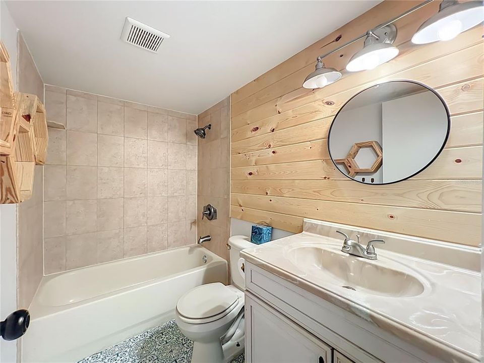 For Sale: $190,000 (2 beds, 2 baths, 1143 Square Feet)