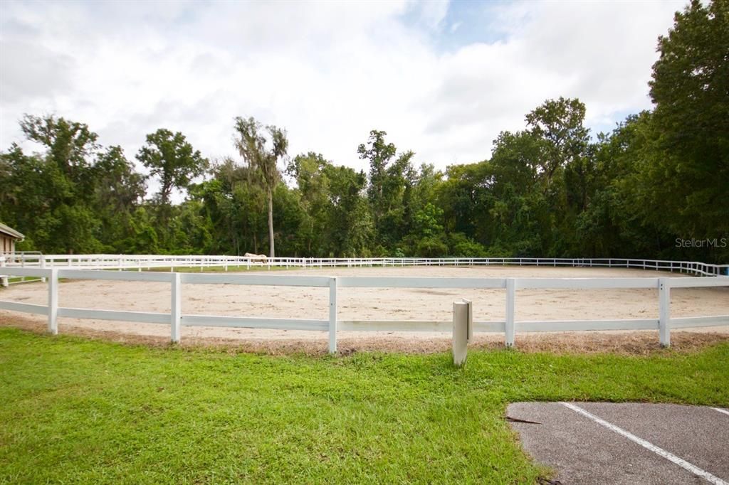 For Sale: $190,000 (2 beds, 2 baths, 1143 Square Feet)