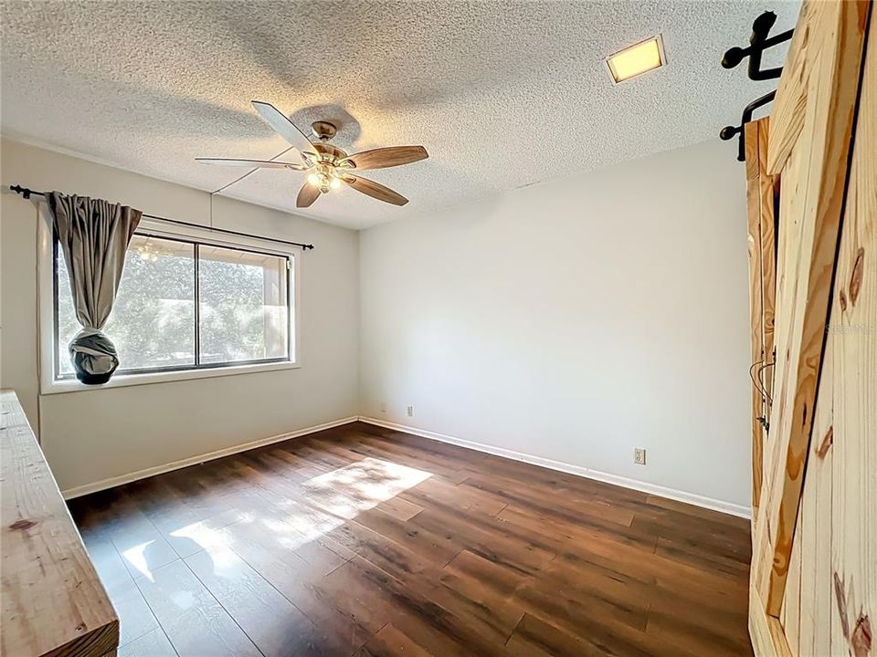 For Sale: $190,000 (2 beds, 2 baths, 1143 Square Feet)