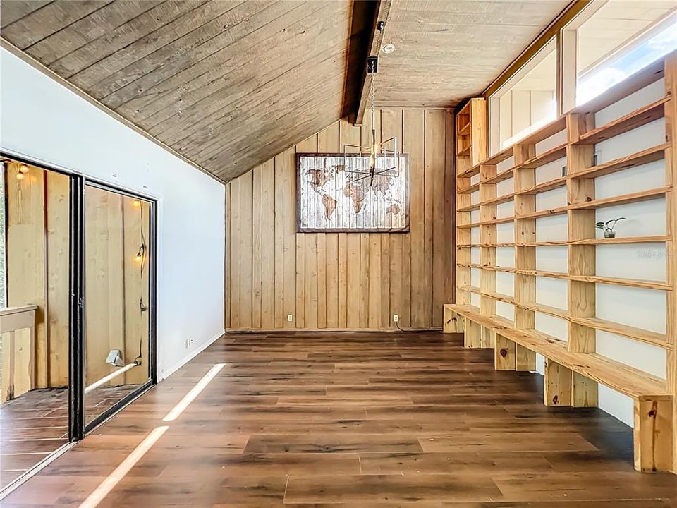 For Sale: $190,000 (2 beds, 2 baths, 1143 Square Feet)