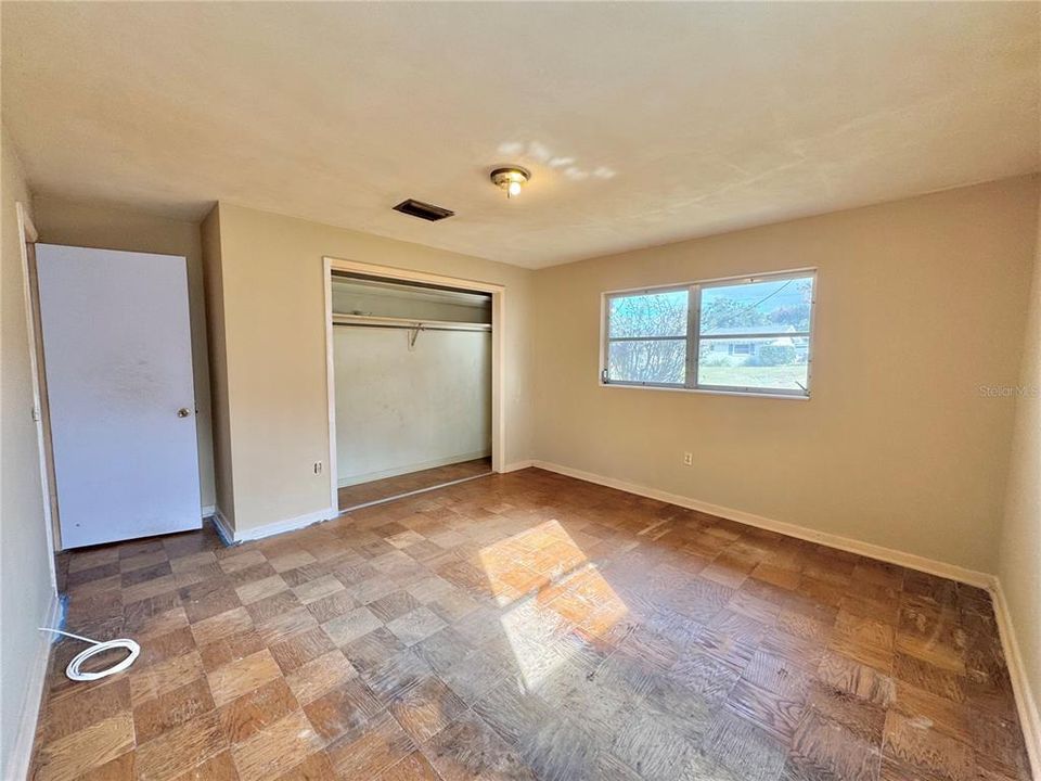For Sale: $190,000 (3 beds, 1 baths, 1435 Square Feet)