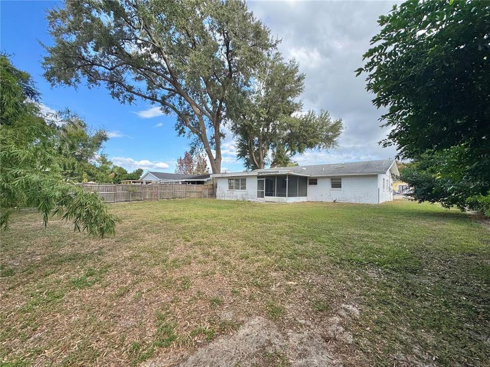 For Sale: $190,000 (3 beds, 1 baths, 1435 Square Feet)