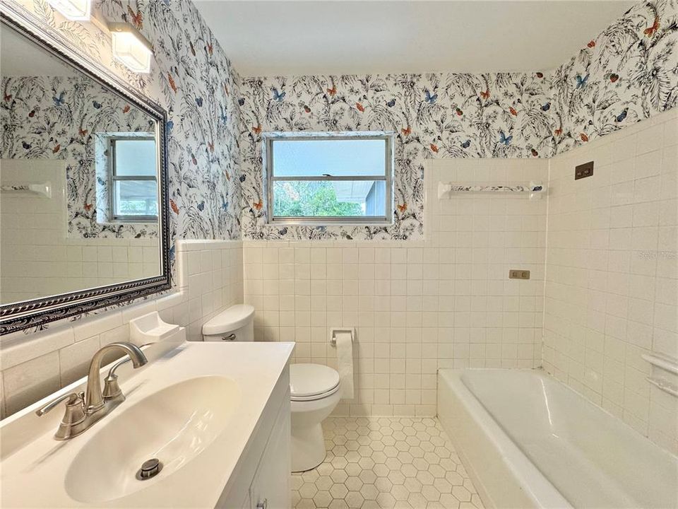 For Sale: $190,000 (3 beds, 1 baths, 1435 Square Feet)