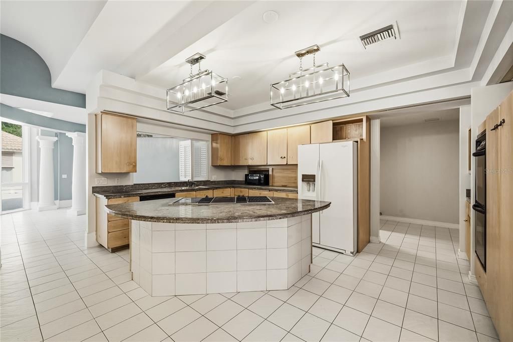 待售: $1,575,000 (4 贝兹, 5 浴室, 6276 平方英尺)