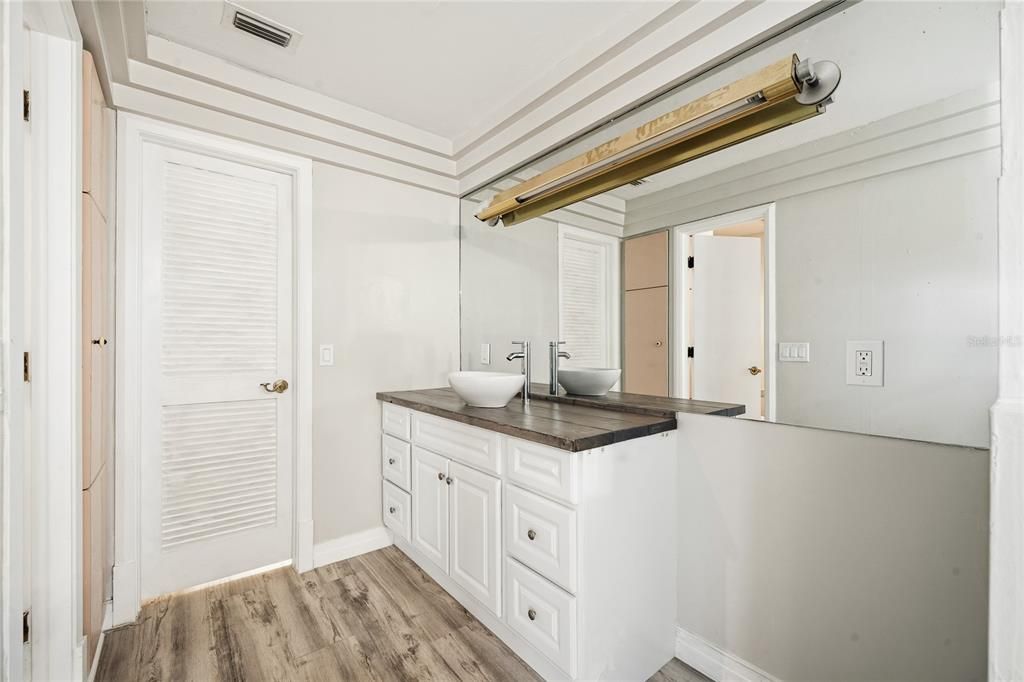 待售: $1,575,000 (4 贝兹, 5 浴室, 6276 平方英尺)