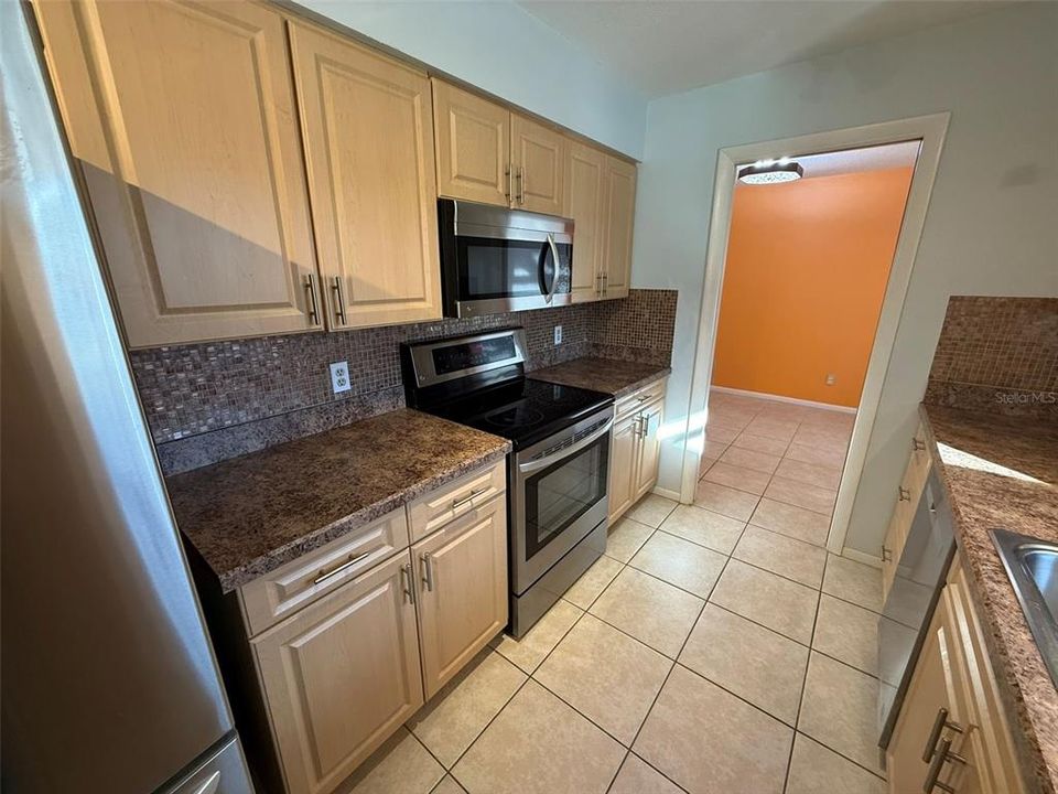 For Rent: $2,300 (2 beds, 2 baths, 1494 Square Feet)