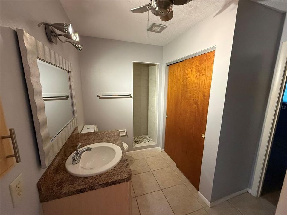 For Rent: $2,300 (2 beds, 2 baths, 1494 Square Feet)