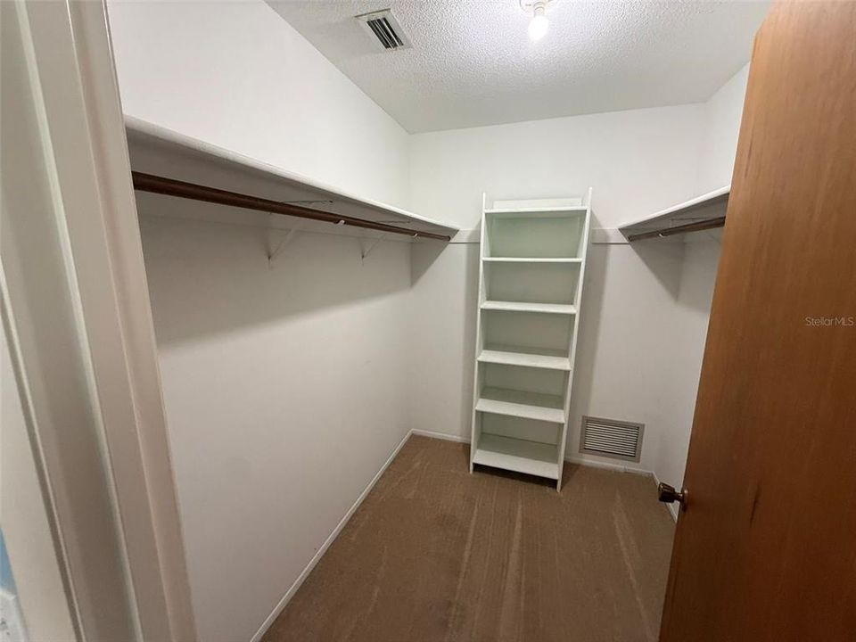 For Rent: $2,300 (2 beds, 2 baths, 1494 Square Feet)