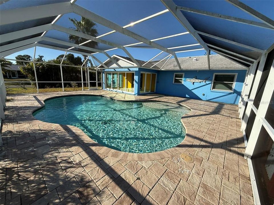 For Rent: $2,300 (2 beds, 2 baths, 1494 Square Feet)