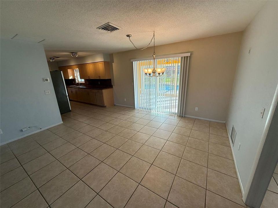For Rent: $2,300 (2 beds, 2 baths, 1494 Square Feet)