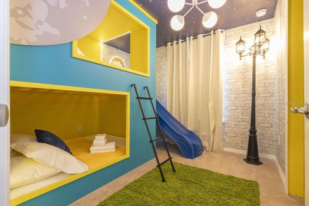 待售: $599,900 (5 贝兹, 4 浴室, 2293 平方英尺)