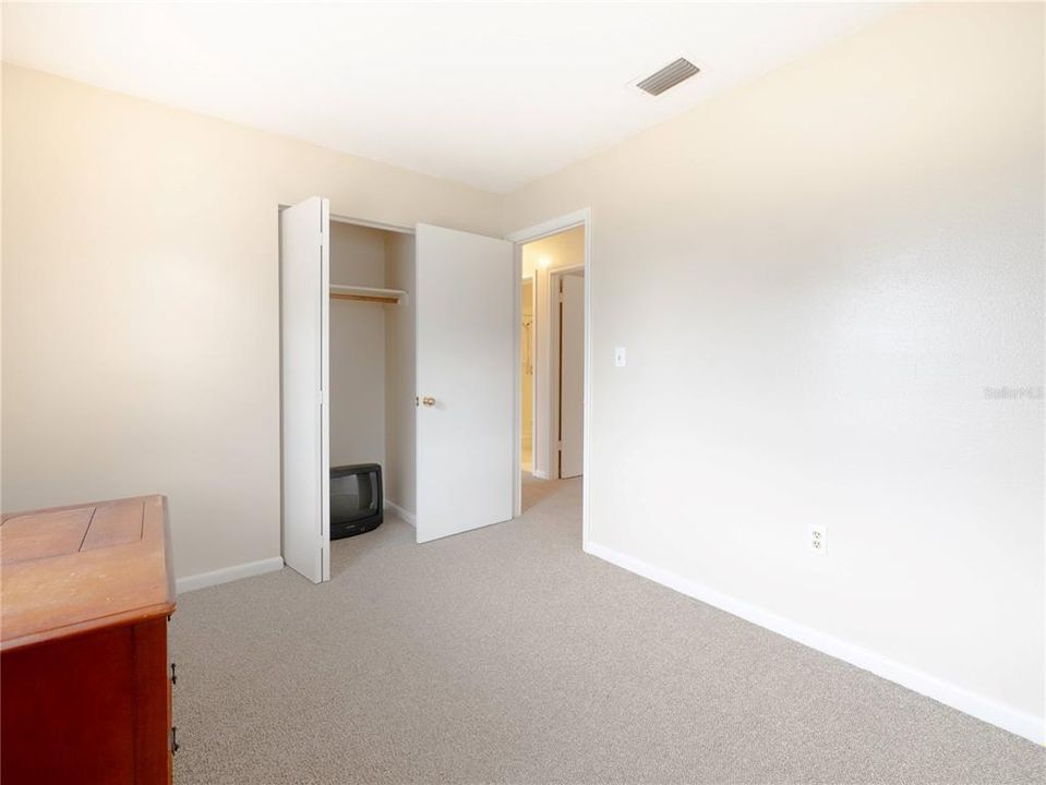 待售: $179,000 (3 贝兹, 1 浴室, 1056 平方英尺)