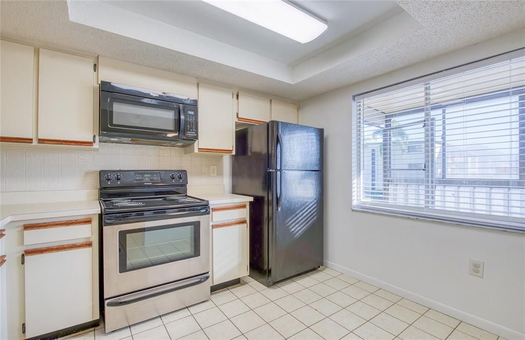 待售: $149,000 (2 贝兹, 2 浴室, 1140 平方英尺)