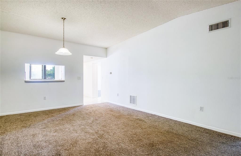 待售: $149,000 (2 贝兹, 2 浴室, 1140 平方英尺)