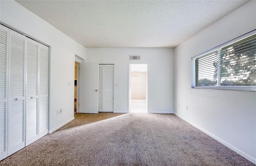 待售: $149,000 (2 贝兹, 2 浴室, 1140 平方英尺)