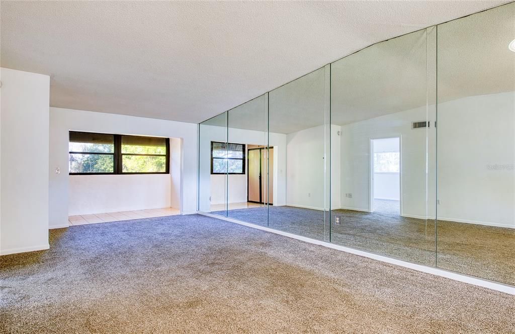 待售: $149,000 (2 贝兹, 2 浴室, 1140 平方英尺)