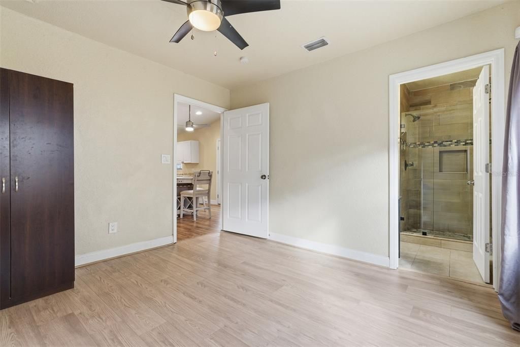 For Rent: $1,850 (2 beds, 2 baths, 792 Square Feet)