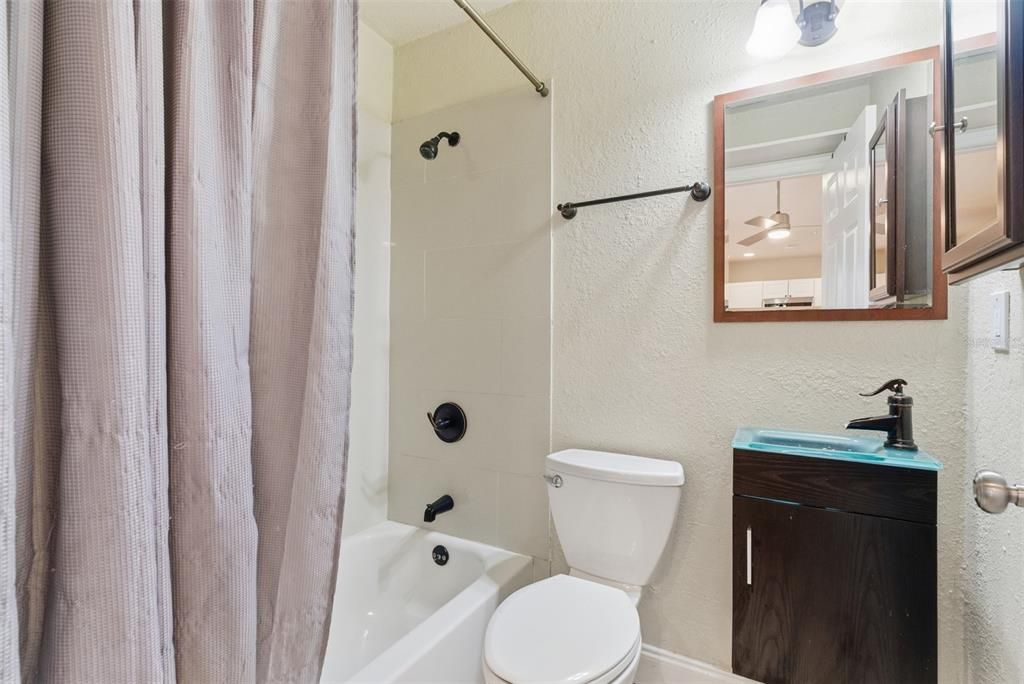 For Rent: $1,850 (2 beds, 2 baths, 792 Square Feet)