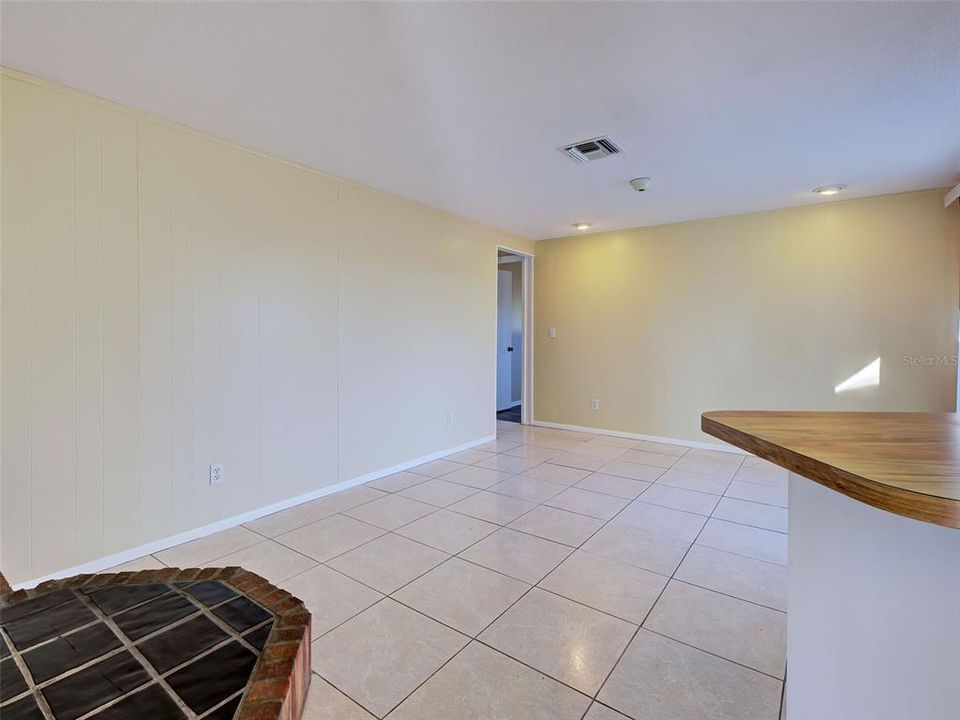 En Venta: $317,000 (3 camas, 2 baños, 1544 Pies cuadrados)