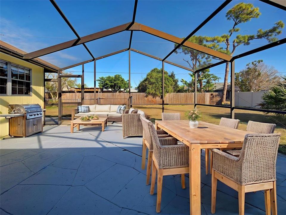 En Venta: $317,000 (3 camas, 2 baños, 1544 Pies cuadrados)