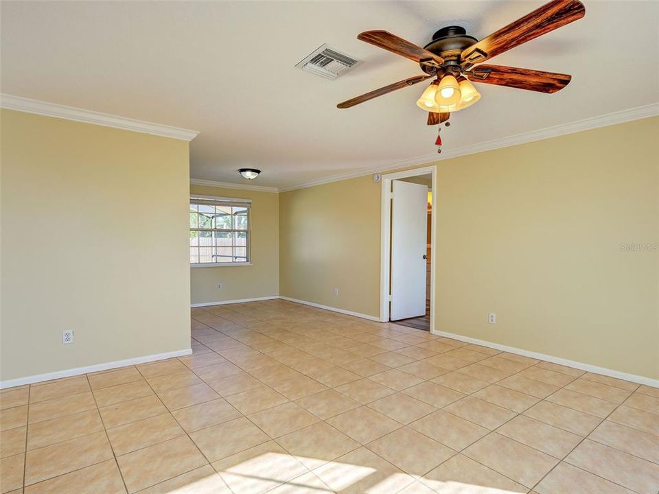 En Venta: $317,000 (3 camas, 2 baños, 1544 Pies cuadrados)