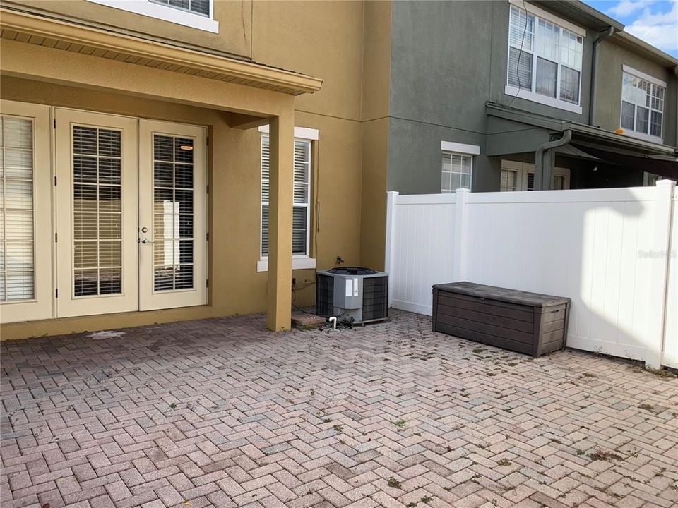 出租: $2,500 (3 贝兹, 2 浴室, 1644 平方英尺)