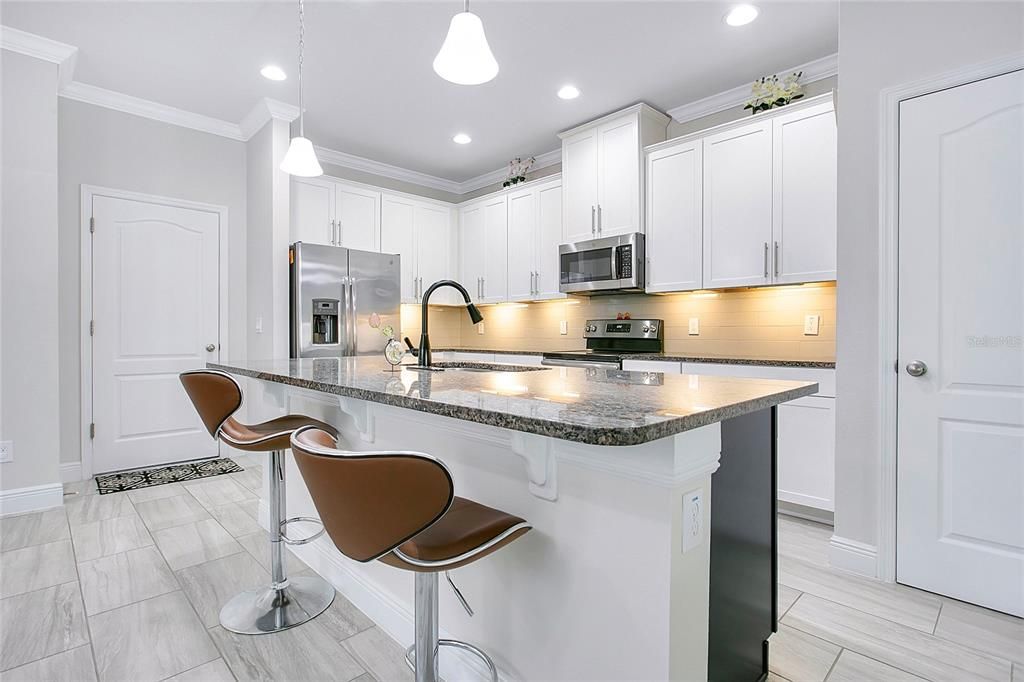 На продажу: $395,000 (3 спален, 2 ванн, 1787 Квадратных фут)