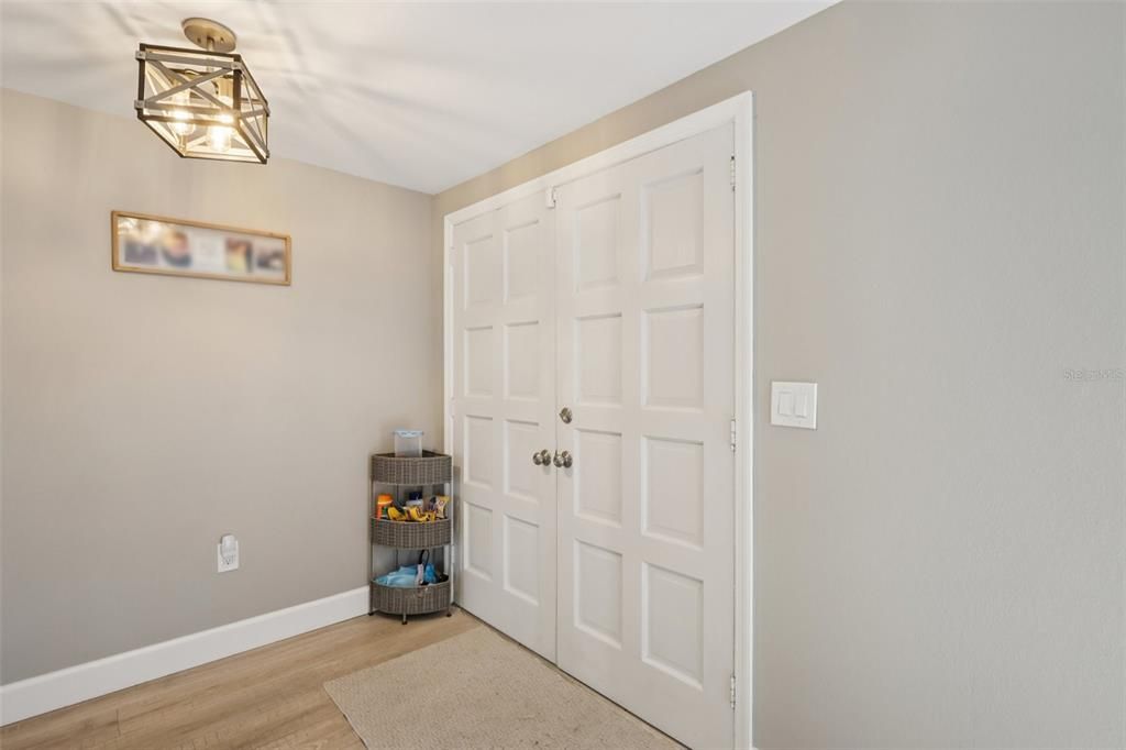 For Sale: $350,000 (3 beds, 2 baths, 1873 Square Feet)