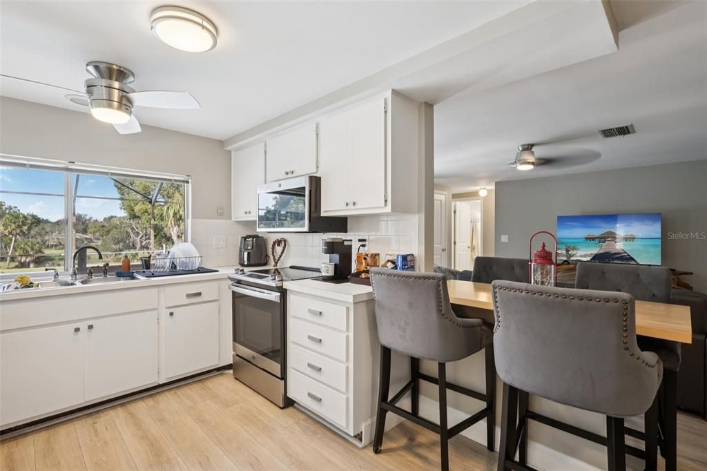 For Sale: $350,000 (3 beds, 2 baths, 1873 Square Feet)