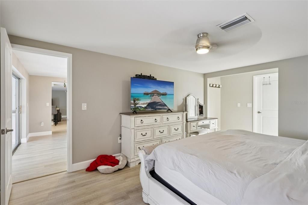 For Sale: $350,000 (3 beds, 2 baths, 1873 Square Feet)