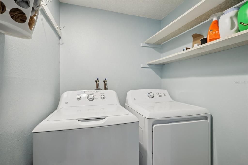 For Sale: $350,000 (3 beds, 2 baths, 1873 Square Feet)