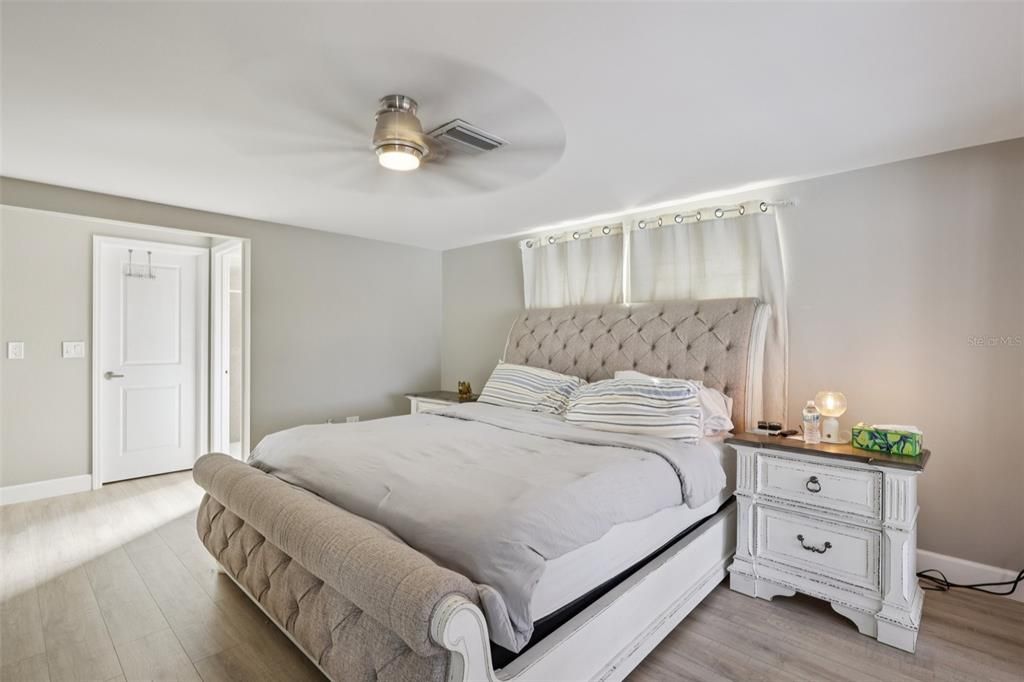 For Sale: $350,000 (3 beds, 2 baths, 1873 Square Feet)