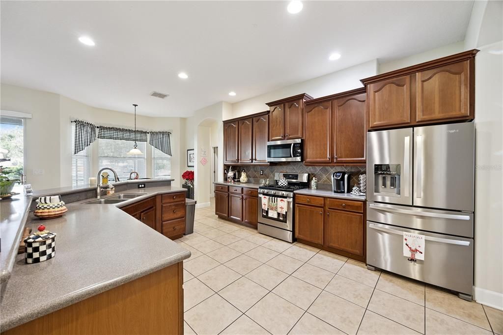 For Sale: $625,000 (4 beds, 3 baths, 2406 Square Feet)