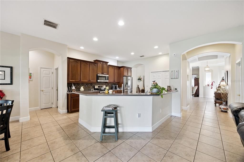 For Sale: $625,000 (4 beds, 3 baths, 2406 Square Feet)