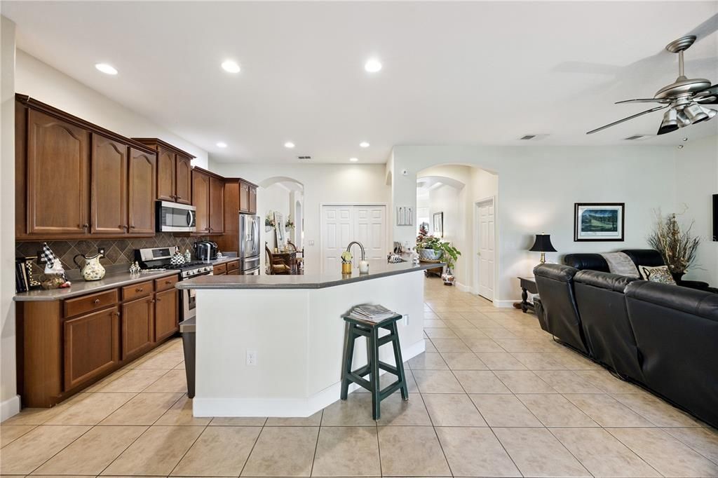 For Sale: $625,000 (4 beds, 3 baths, 2406 Square Feet)