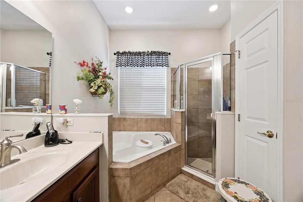 For Sale: $625,000 (4 beds, 3 baths, 2406 Square Feet)