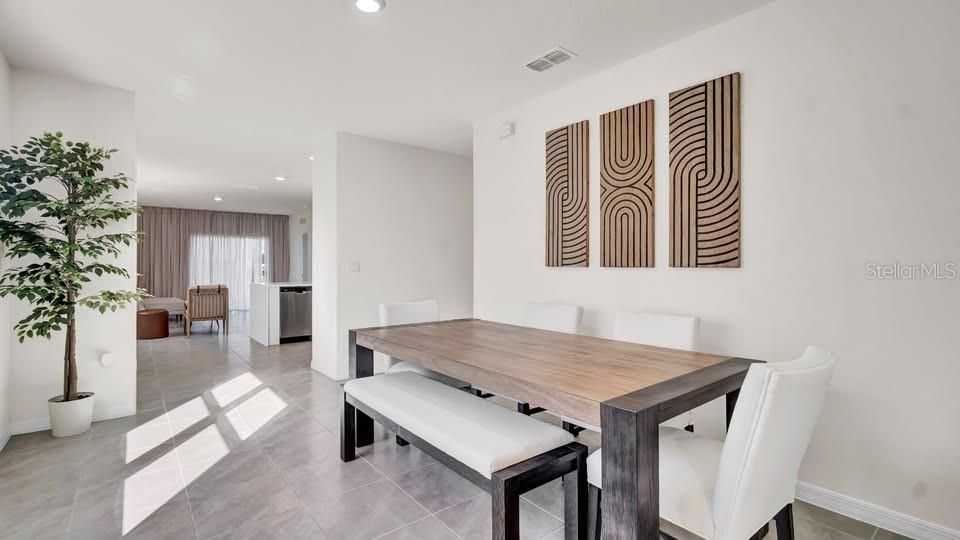 出租: $2,400 (3 贝兹, 2 浴室, 1501 平方英尺)