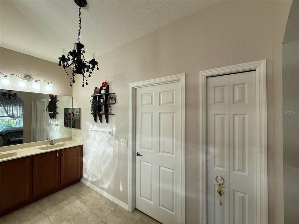 待售: $355,000 (3 贝兹, 2 浴室, 1820 平方英尺)