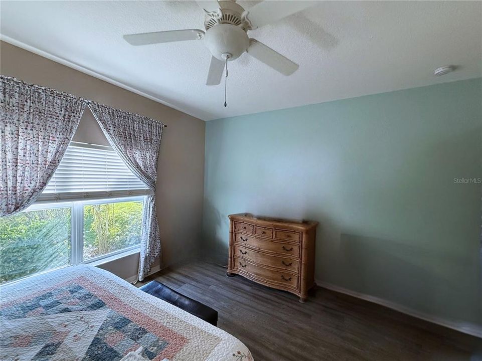 待售: $355,000 (3 贝兹, 2 浴室, 1820 平方英尺)