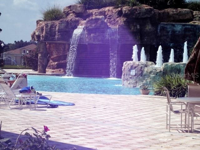 For Sale: $384,500 (3 beds, 2 baths, 1889 Square Feet)