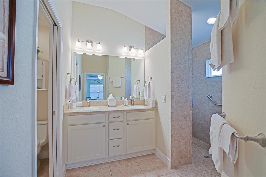 En Venta: $399,500 (3 camas, 2 baños, 1889 Pies cuadrados)