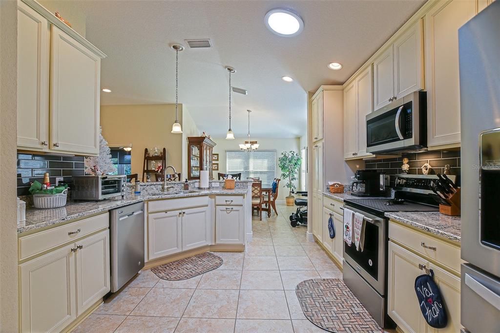 En Venta: $399,500 (3 camas, 2 baños, 1889 Pies cuadrados)