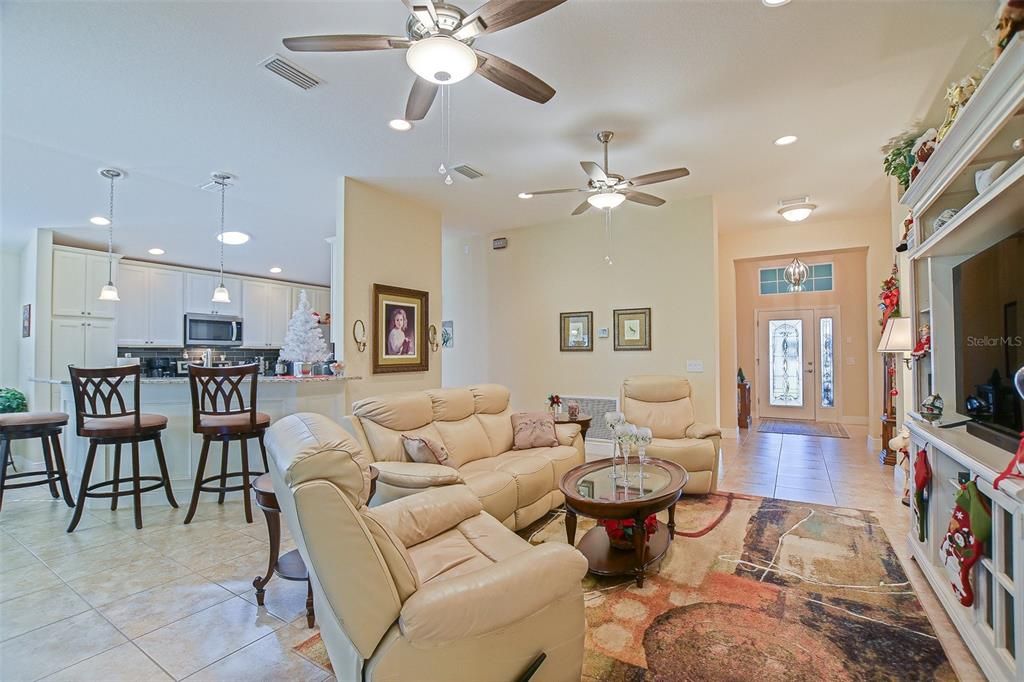 En Venta: $399,500 (3 camas, 2 baños, 1889 Pies cuadrados)