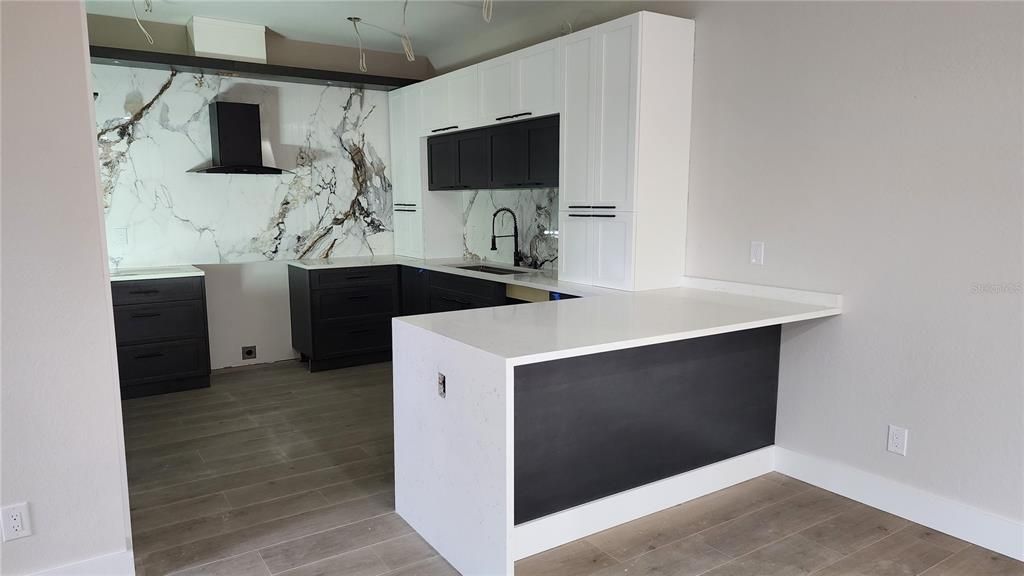 For Sale: $549,900 (3 beds, 2 baths, 3100 Square Feet)