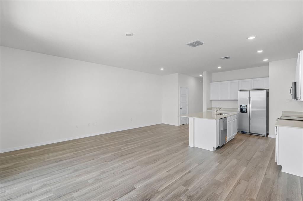 For Sale: $265,490 (3 beds, 2 baths, 1758 Square Feet)