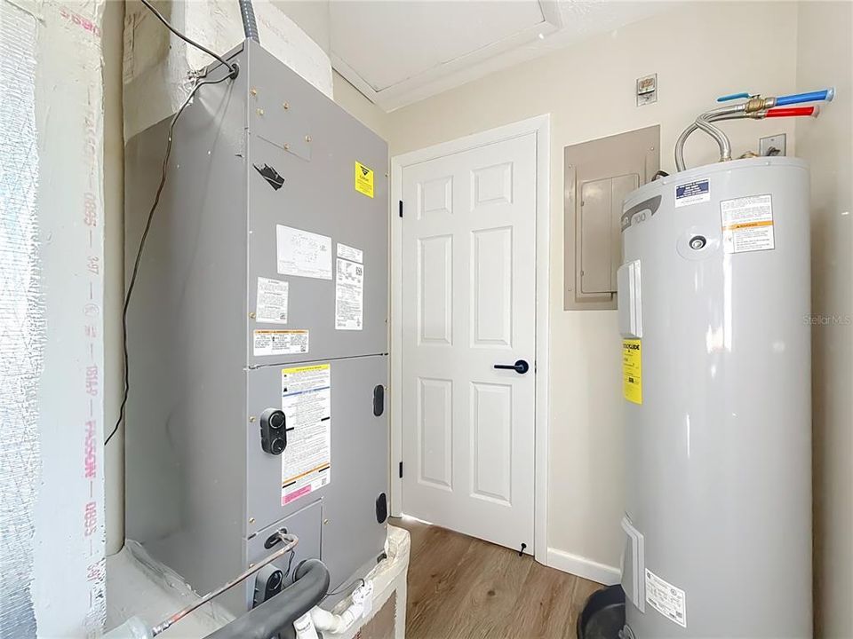 En Venta: $295,000 (3 camas, 2 baños, 1346 Pies cuadrados)