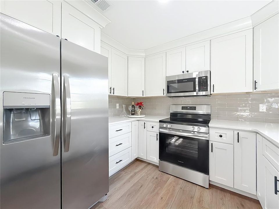 En Venta: $295,000 (3 camas, 2 baños, 1346 Pies cuadrados)