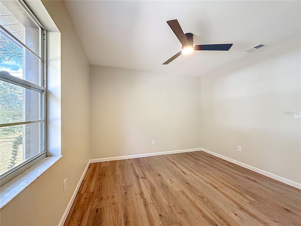 En Venta: $295,000 (3 camas, 2 baños, 1346 Pies cuadrados)