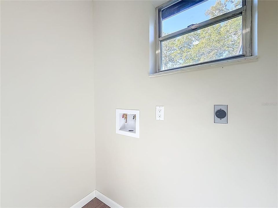 En Venta: $295,000 (3 camas, 2 baños, 1346 Pies cuadrados)